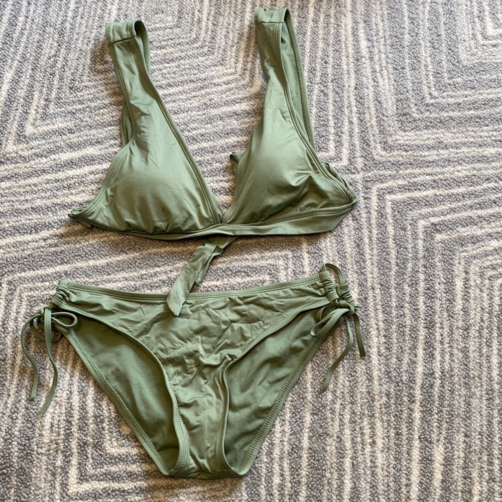 Green Bikini